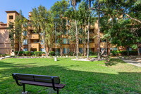 Alessio in Los Angeles, CA - Foto de edificio - Building Photo