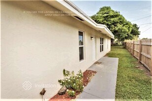 1055 SW 4th Ave, Unit 1501 in Delray Beach, FL - Building Photo