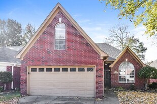8457 Regal Bend Dr in Olive Branch, MS - Building Photo