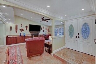 2410 Doherty Way in Henderson, NV - Building Photo
