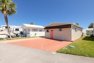 122 Nettles Blvd, Unit 419 in Jensen Beach, FL - Building Photo - Building Photo