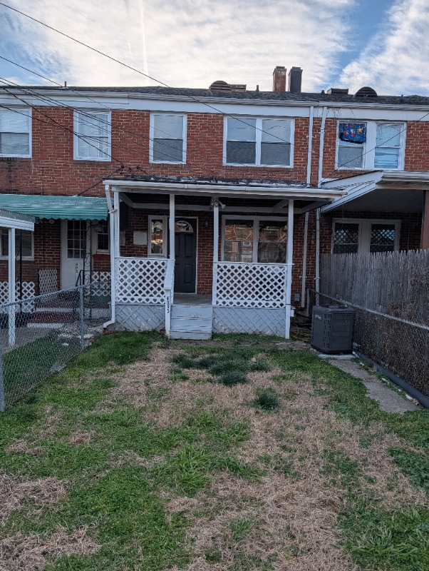 4035 St Monica Dr in Dundalk, MD - Foto de edificio - Building Photo