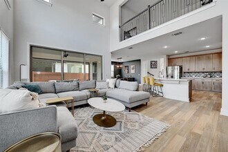 8509 Silverthorne St in Austin, TX - Building Photo - Building Photo