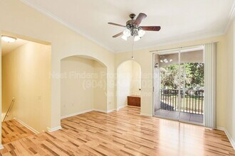 10075 Gate Pkwy N in Jacksonville, FL - Foto de edificio - Building Photo