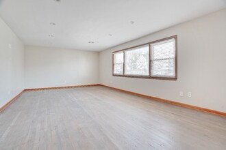414 Elm St in Kearny, NJ - Building Photo - Building Photo