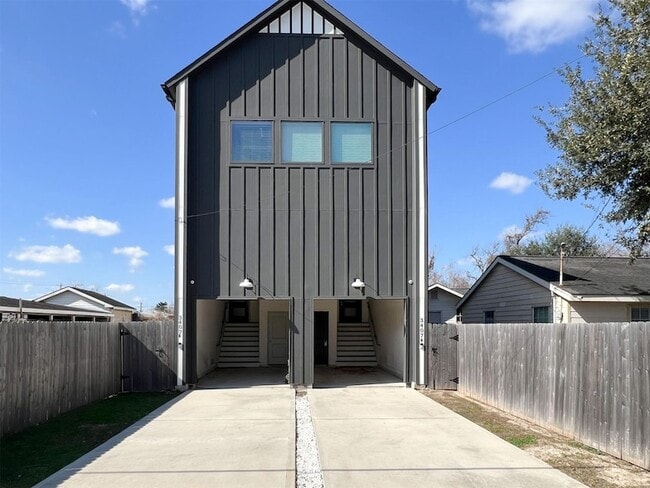 property at 3407 Sakowitz St