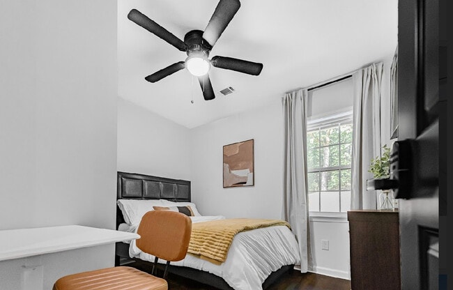 537 Westmeath Dr SW in Atlanta, GA - Building Photo - Building Photo