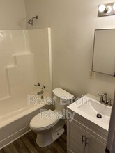 1024 3 S College St in Springfield, IL - Building Photo - Building Photo