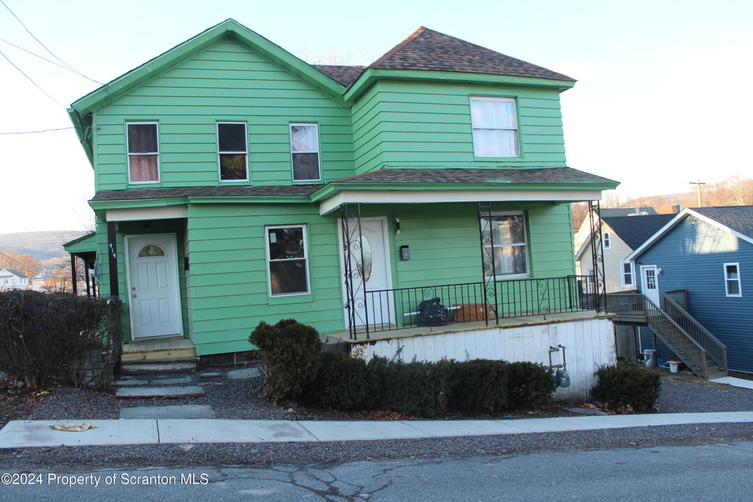 414 15th Ave in Scranton, PA - Building Photo