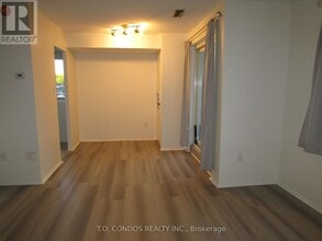 2001 Bonnymede Dr in Mississauga, ON - Building Photo - Building Photo