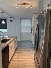 4200 Hillcrest Dr in Hollywood, FL - Building Photo - Building Photo
