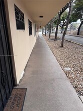 8415 SW 107th Ave in Miami, FL - Building Photo - Building Photo