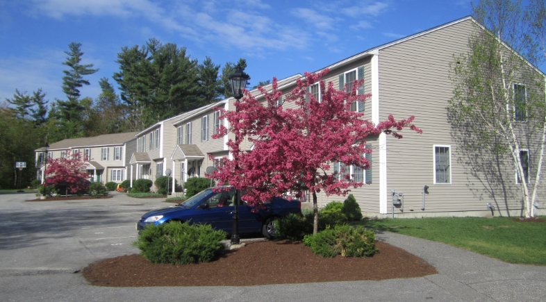 Cohas Overlook in Manchester, NH - Foto de edificio