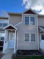 875 Charnwood Ln in Columbus, OH - Building Photo