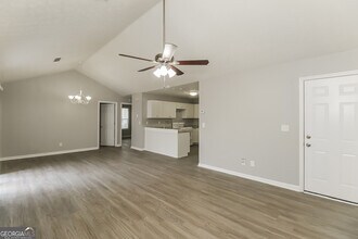 358 Autumn Lake Dr in Mcdonough, GA - Building Photo - Building Photo