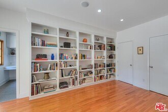 4111 Allott Ave in Los Angeles, CA - Building Photo - Building Photo