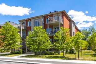 4055 Ouellette in Longueuil, QC - Building Photo