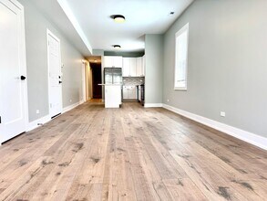 1709 N Maplewood Ave in Chicago, IL - Building Photo - Building Photo