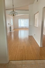 13985 Ivy Ave in Fontana, CA - Building Photo - Building Photo