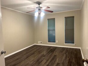 9518 Timberleaf Dr in Dallas, TX - Building Photo - Building Photo