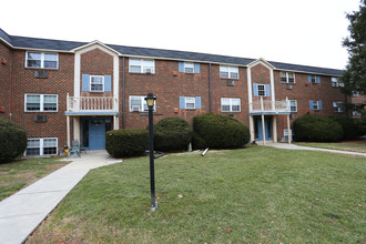 Norris Hills at Calamia Dr in Norristown, PA - Building Photo - Building Photo