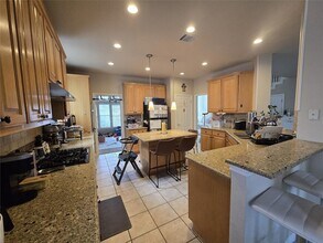 10620 Chestnut Ridge Rd in Austin, TX - Building Photo - Building Photo