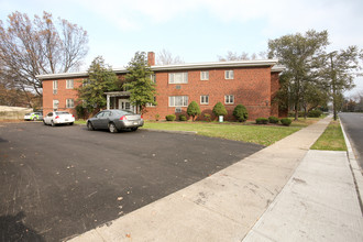 2383 Noble Rd in Cleveland Heights, OH - Building Photo - Primary Photo