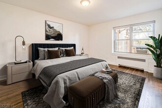 10 N Ridgewood Rd in South Orange, NJ - Building Photo - Building Photo