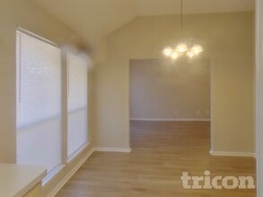 7501 Ashcroft Cir in Fort Worth, TX - Building Photo - Building Photo