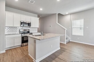 3921 Abbott Pass in Saint Hedwig, TX - Building Photo - Building Photo