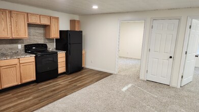 205 S 16th St-Unit -B in Petersburg, IN - Building Photo - Building Photo