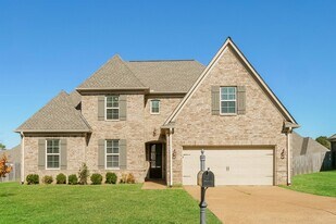 90 Fairway Hills Dr in Oakland, TN - Building Photo