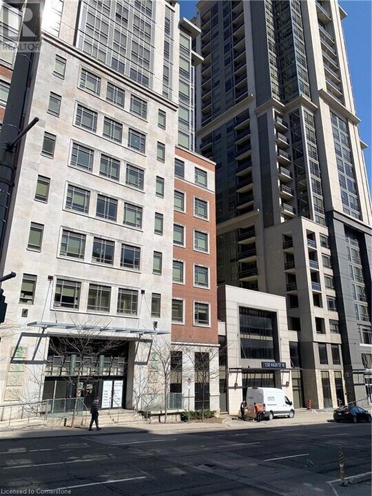 150 Main St W in Hamilton, ON - Building Photo