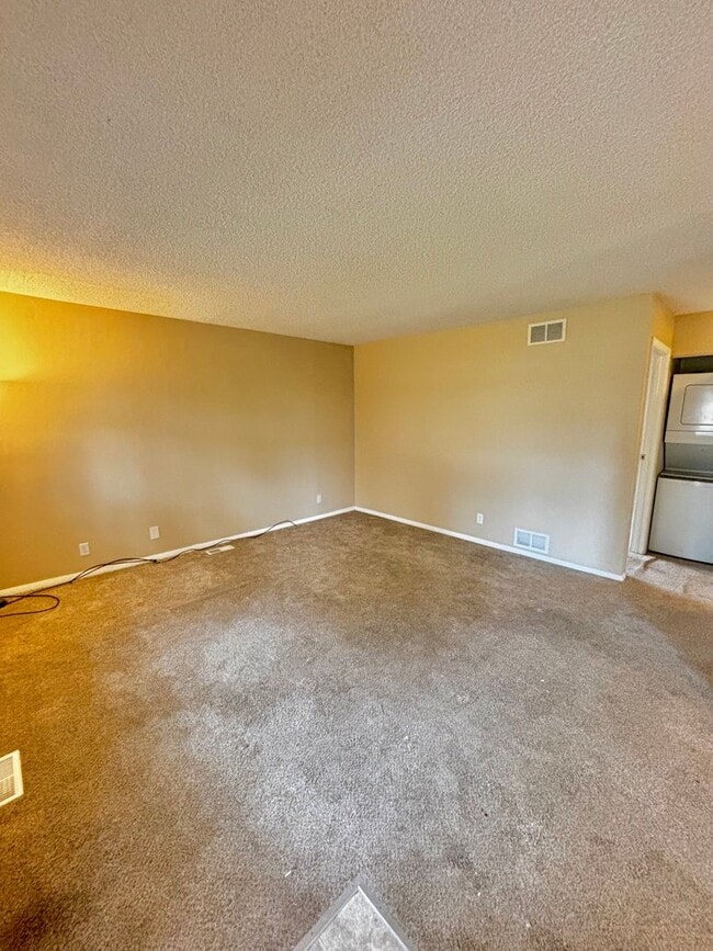 9255 Lehigh Ave in Denver, CO - Building Photo - Building Photo