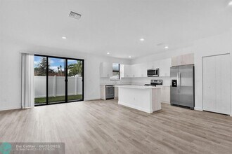 710 Del Vista Rd in Pompano Beach, FL - Building Photo - Building Photo