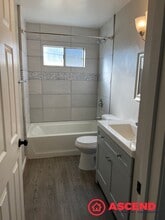 625 A St in Bakersfield, CA - Building Photo - Building Photo