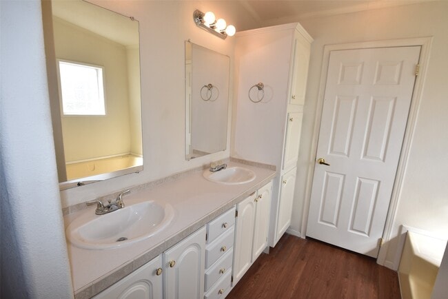 property at 10007 Elderberry Park Ln