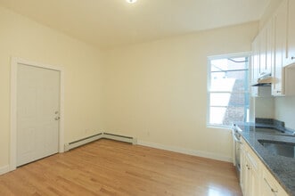 507 E Broadway, Unit 3 in Boston, MA - Building Photo - Building Photo