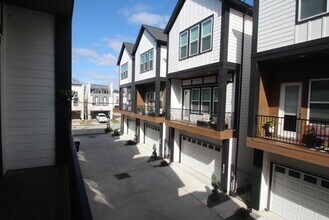 861 Fisher St in Houston, TX - Building Photo - Building Photo