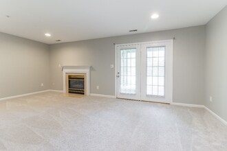 733 Mashie Ct in Arnold, MD - Foto de edificio - Building Photo