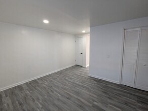 3040 Elizabeth Ave in Baltimore, MD - Foto de edificio - Building Photo