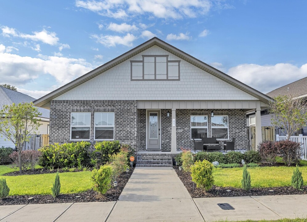 49 9th Ave in Shalimar, FL - Building Photo