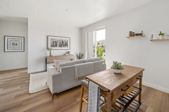 2355 Victoria Ave in San Luis Obispo, CA - Building Photo - Building Photo