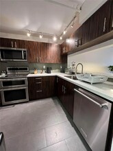 555 NE 15th St in Miami, FL - Building Photo - Building Photo