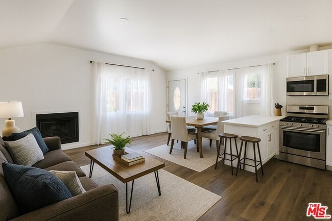 property at 7467 N Forbes Ave