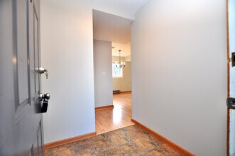 3 Farmington Meadow Dr in Farmington, CT - Building Photo - Building Photo