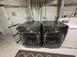 326 Chelsea St, Unit 1 in Boston, MA - Building Photo - Building Photo