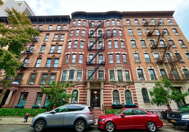 property at 336 E 18th St