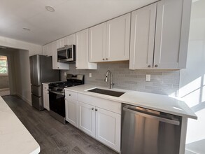 5295 Washington St, Unit 2 in Boston, MA - Building Photo - Building Photo