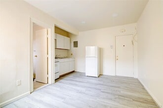 51 Georgia in Long Beach, NY - Building Photo - Building Photo